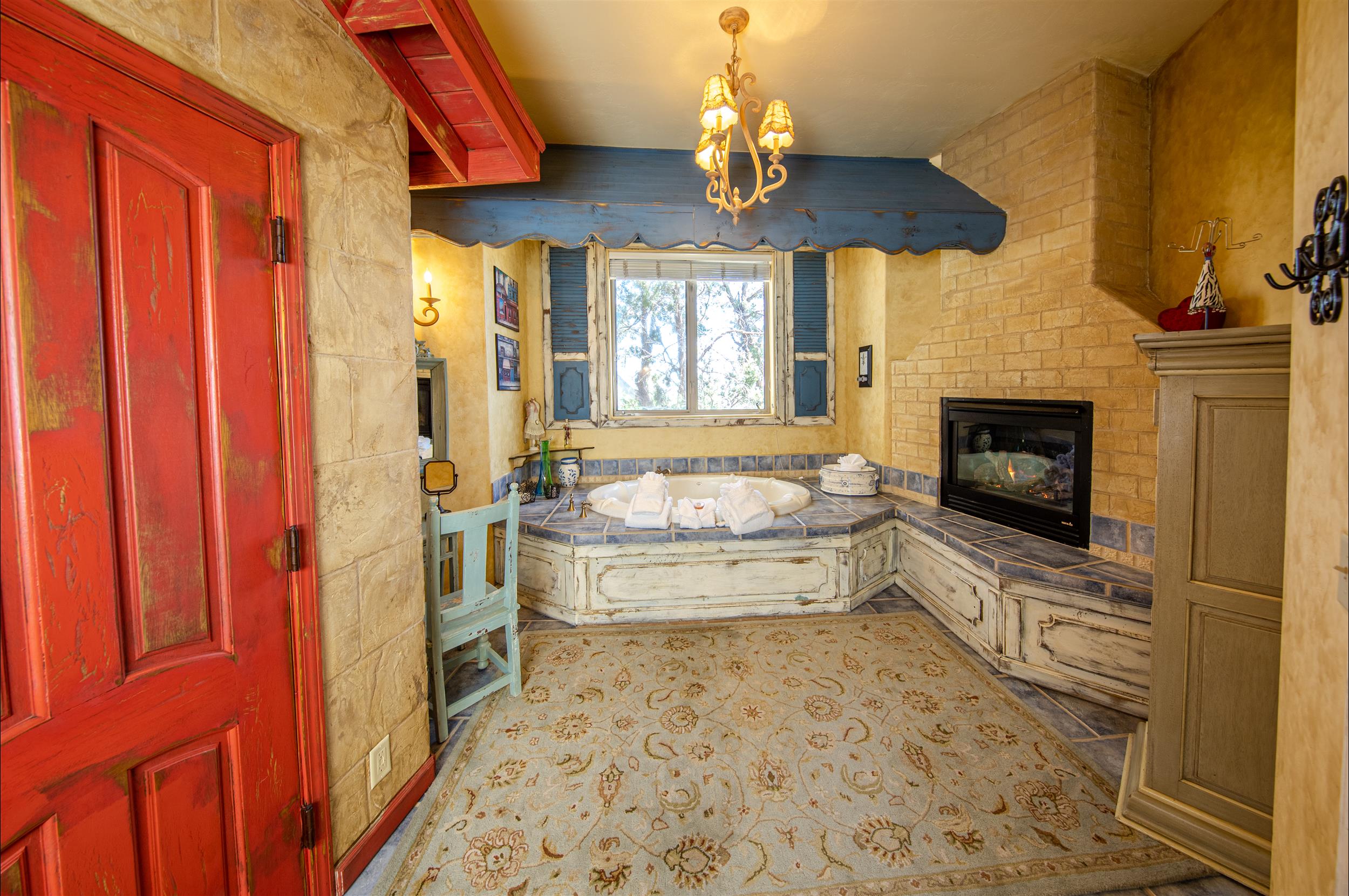 Jetted two-person private tub